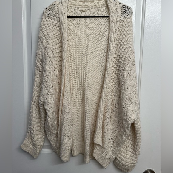 Oversized Cardigan - Picture 2 of 2